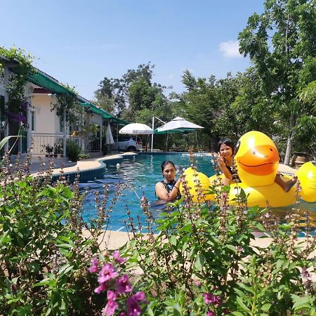 Sky And Water Resort Cha-Am Ngoại thất bức ảnh