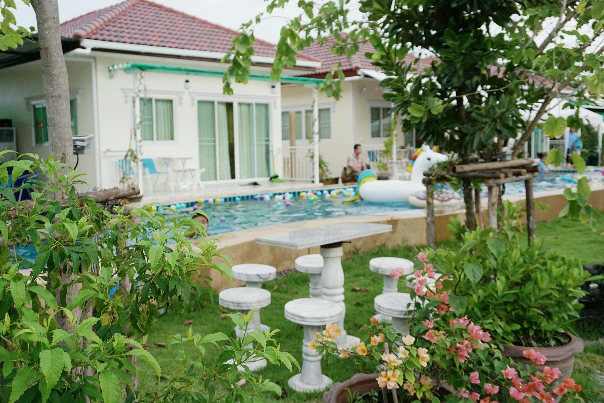 Sky And Water Resort Cha-Am Ngoại thất bức ảnh